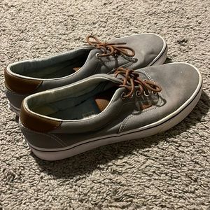 Men’s size 11 Vans shoes